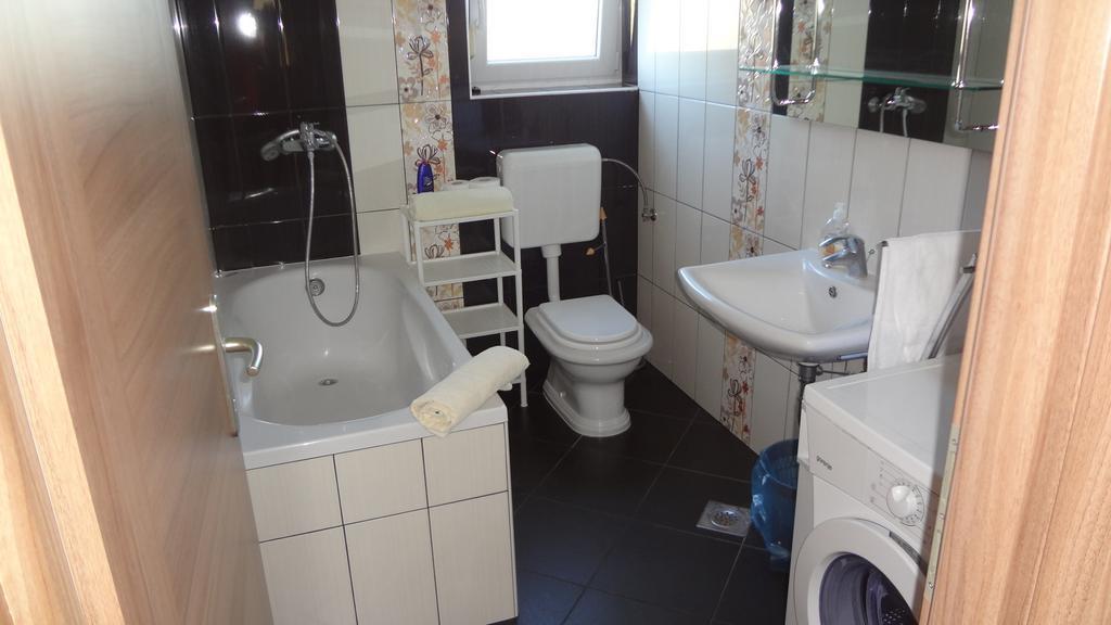 Apartments Laura I Angelina Tribunj  Phòng bức ảnh